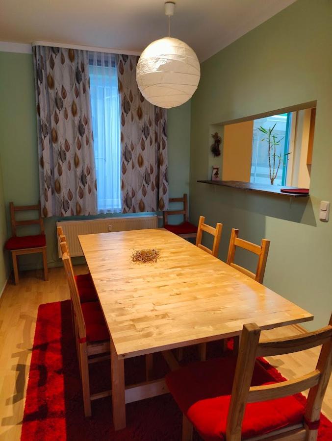 ורניגרוד Ferienwohnung Rustica מראה חיצוני תמונה
